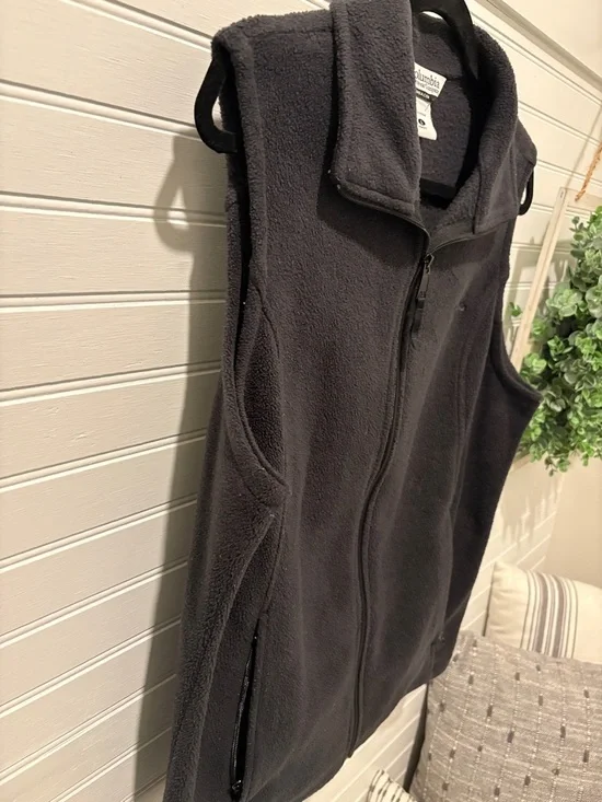 Columbia Dark Gray Fleece Vest - Zip Front - Picture 5 of 7